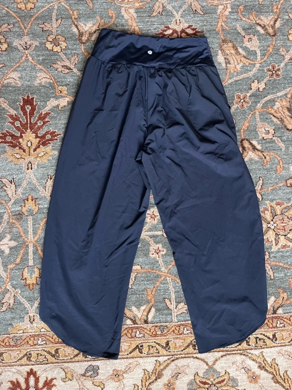 Halara Breezeful™ High Waisted Crossover Quick Dry Resort Pants with Pockets - Picture 2 of 4